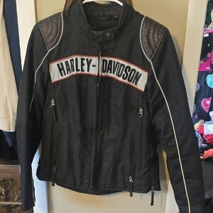 Harley-Davidson Jacket with White Panel and Red Trim Windproof Softshell Nwot